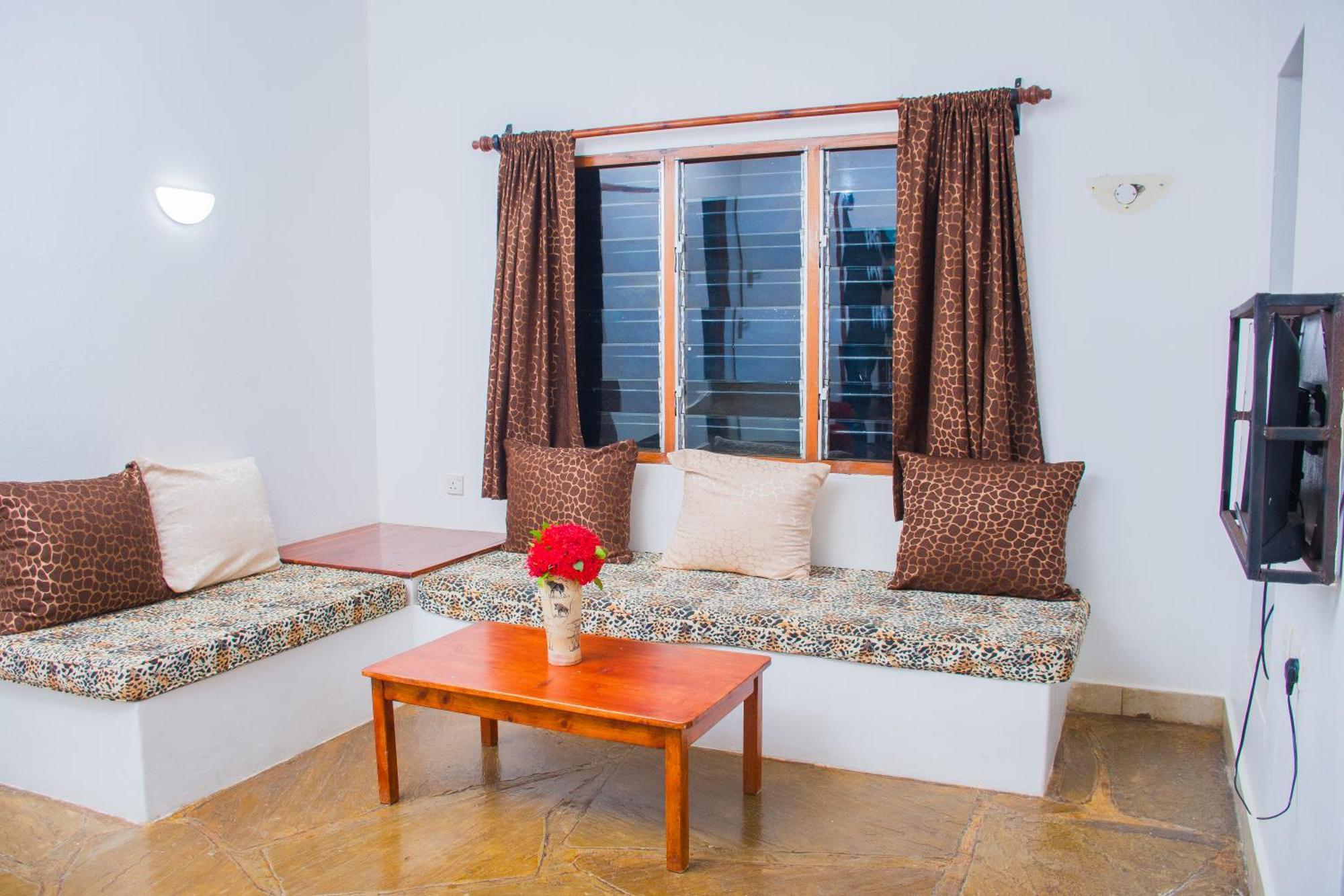 Doric Diani Holiday home