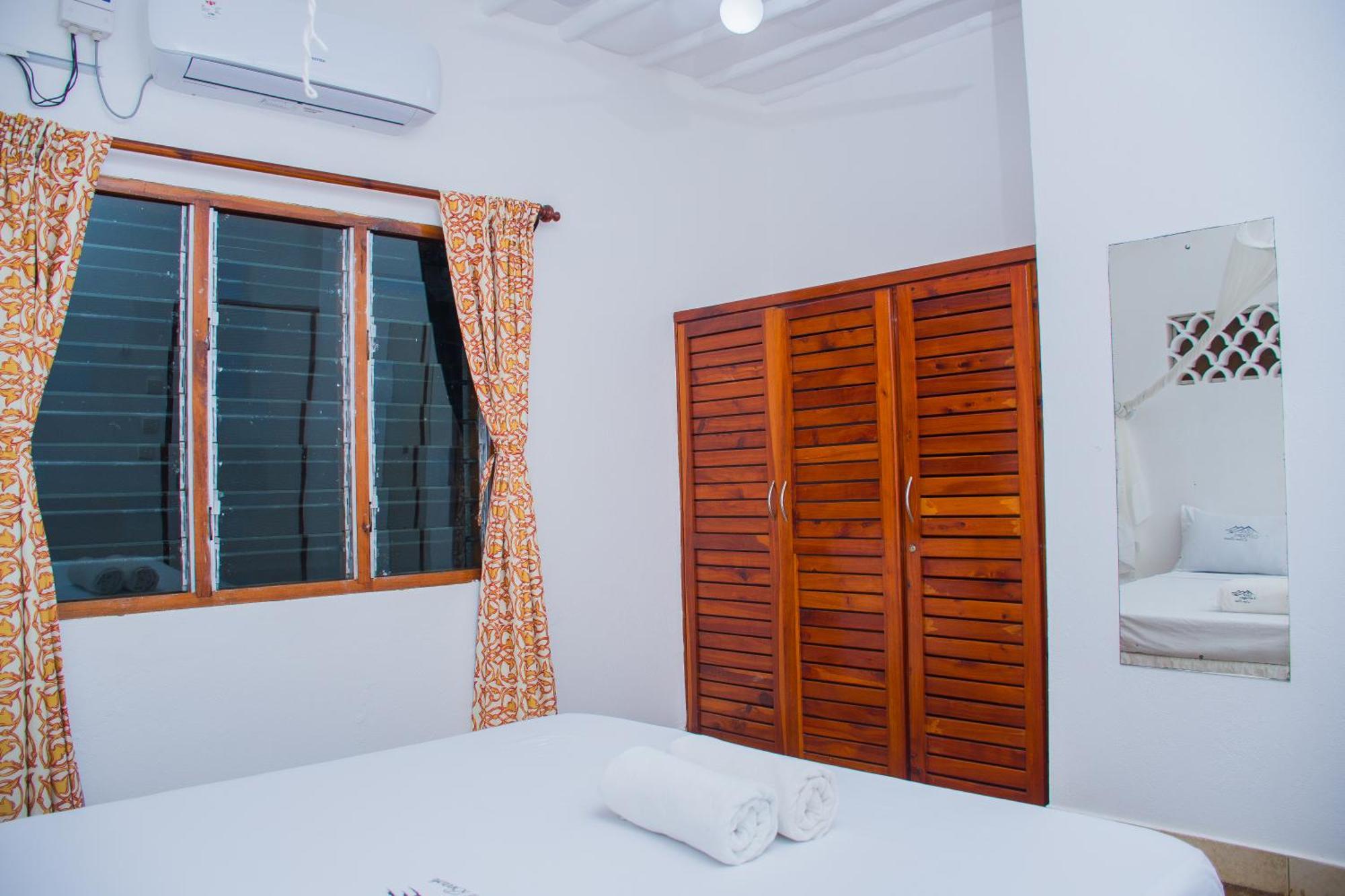 Doric Diani Holiday home *
