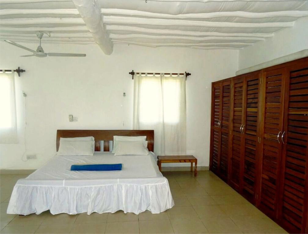Doric Diani Diani Beach