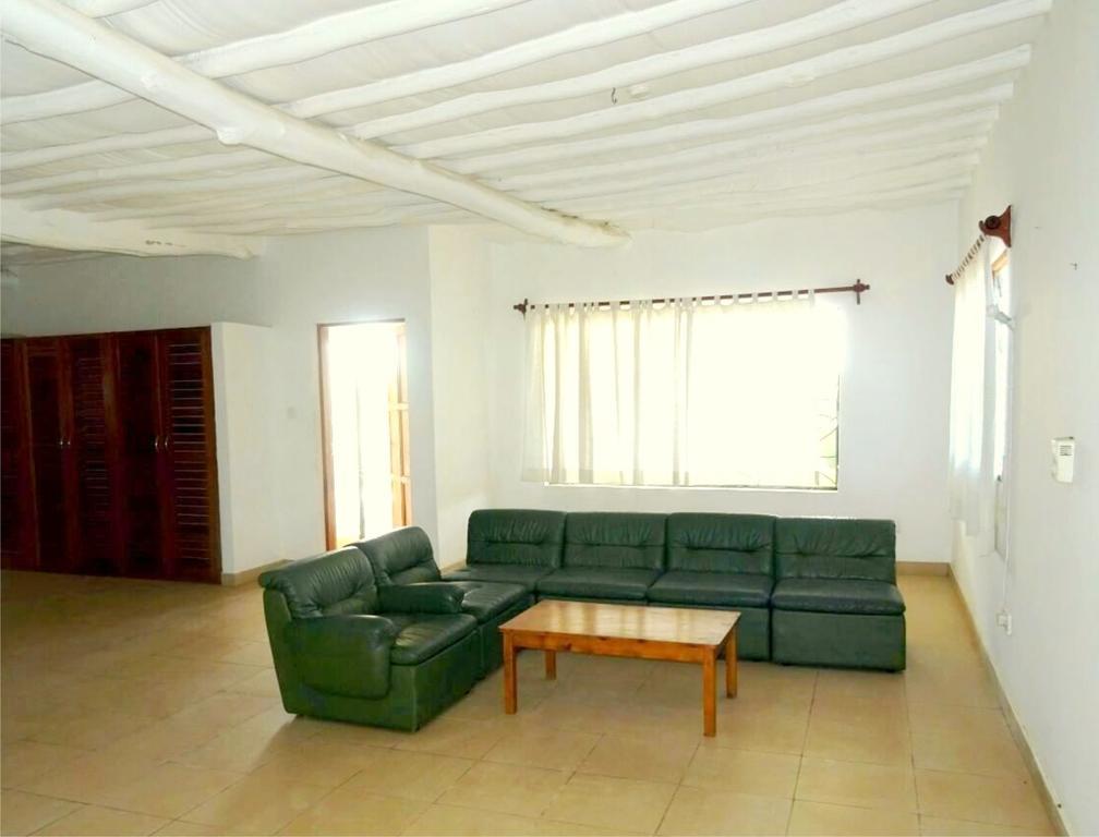Doric Diani *